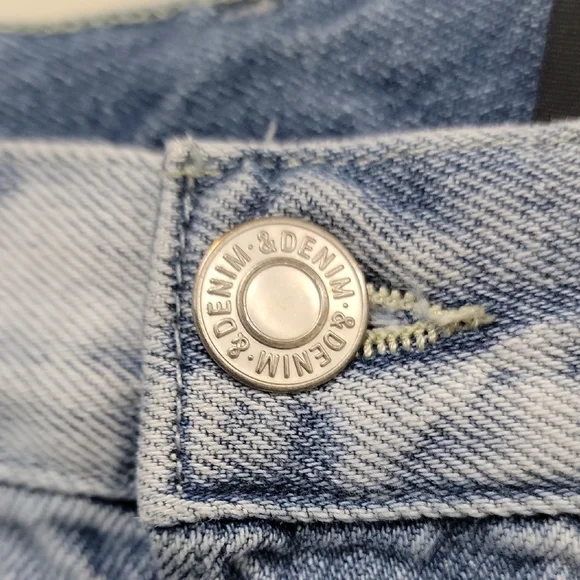 Denim &Denim Light Blue Jeans with Button Accent - Picture 2 of 14